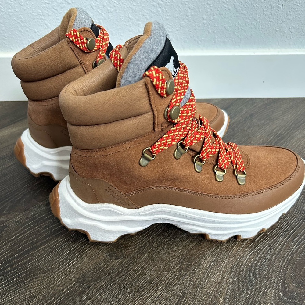 Sorel Kinetic Breakthru Conquest Waterproof in Velvet Tan - Picture 6 of 9